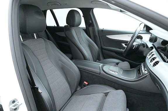 Mercedes-Benz E300 13 of 27