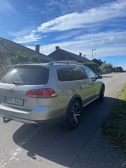 Volkswagen Passat Alltrack 5 of 10