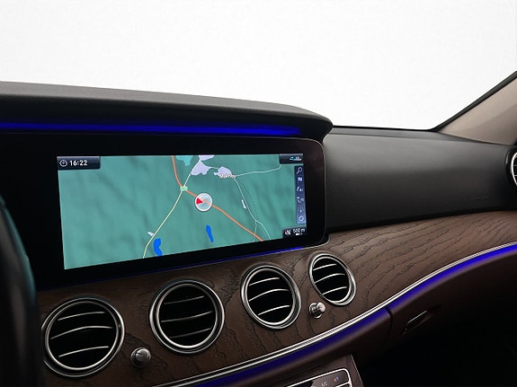 Mercedes-Benz E220 23 of 30