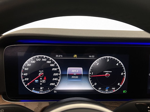 Mercedes-Benz E220 19 of 30