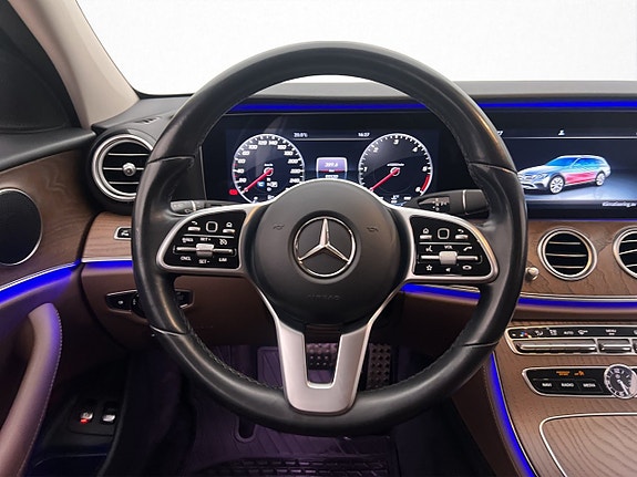 Mercedes-Benz E220 15 of 30