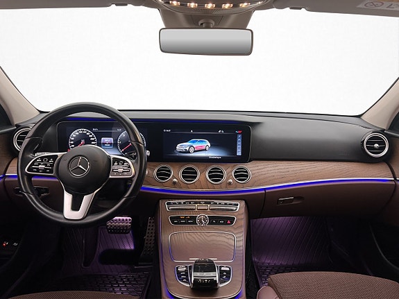 Mercedes-Benz E220 14 of 30