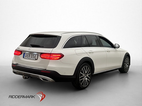 Mercedes-Benz E220 8 of 30