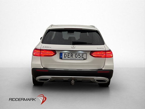 Mercedes-Benz E220 6 of 30