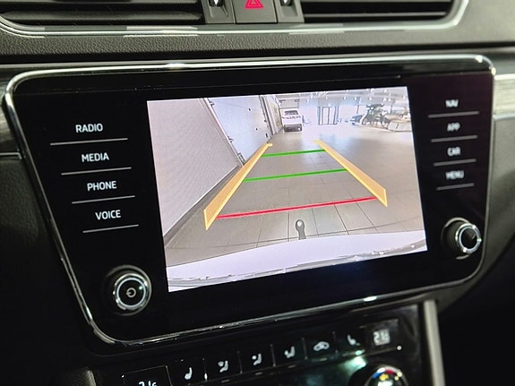 Skoda Superb 14 of 26