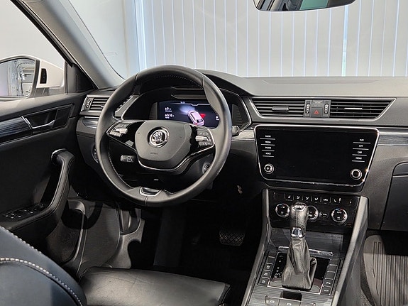 Skoda Superb 12 of 26