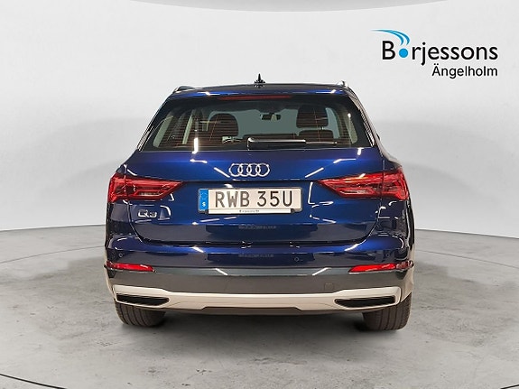 Audi Q3 4 of 10