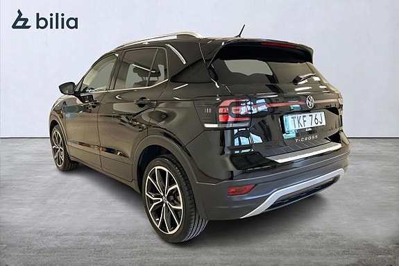Volkswagen T-Cross 2 of 16