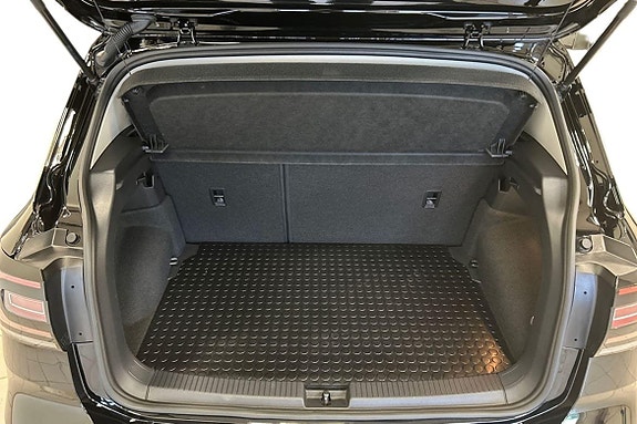 Volkswagen T-Cross 12 of 16