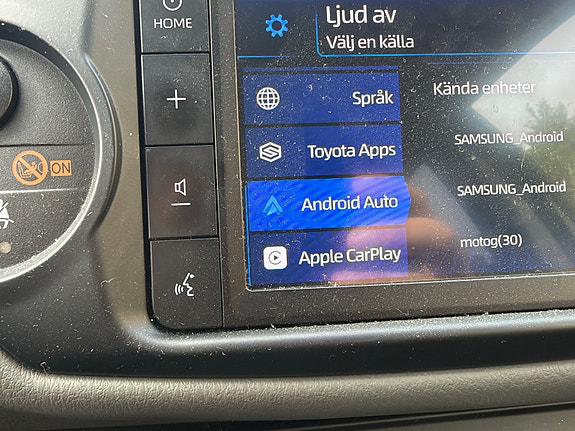Toyota Yaris 10 of 18