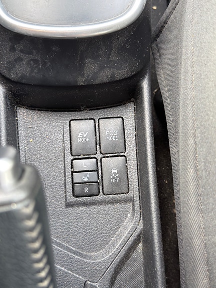 Toyota Yaris 13 of 18