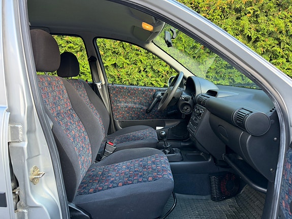 Opel Corsa 8 of 10