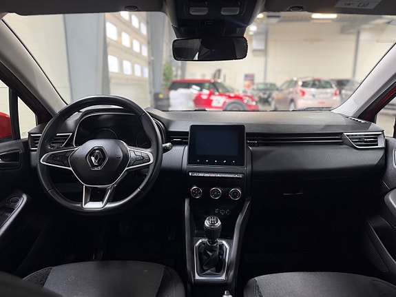 Renault Clio 10 of 25