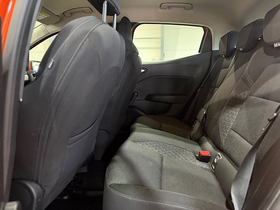 Renault Clio 16 of 25