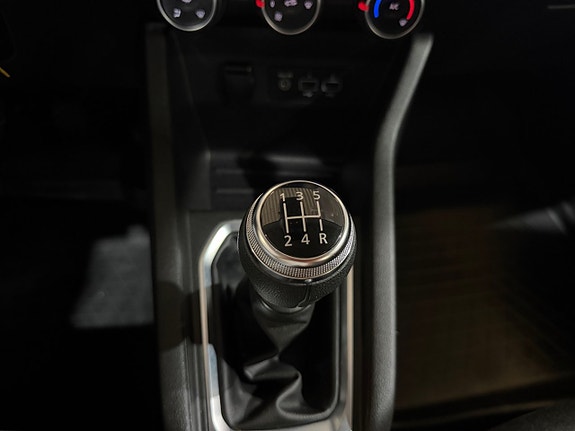 Renault Clio 18 of 25