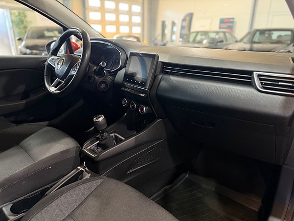 Renault Clio 14 of 25