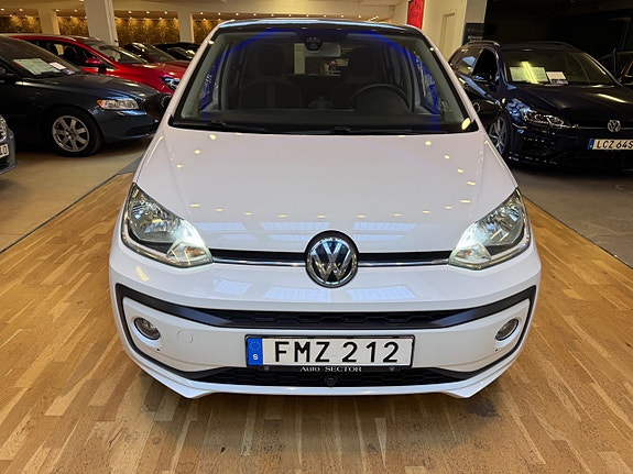 Volkswagen UP! 4 of 19