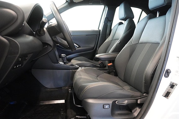 Toyota Yaris Cross 6 of 17