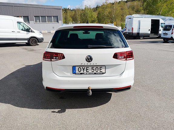 Volkswagen Passat 7 of 23