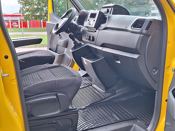 Renault Master 15 of 30