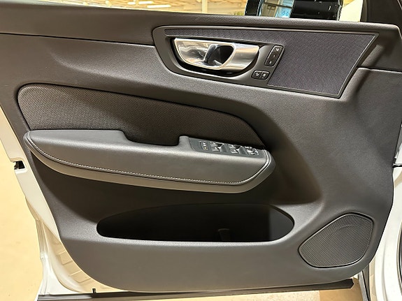 Volvo XC60 15 of 18