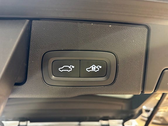 Volvo XC60 16 of 18