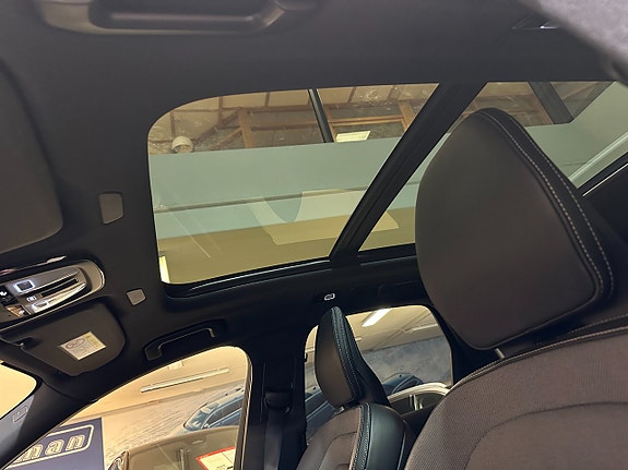 Volvo XC60 10 of 18