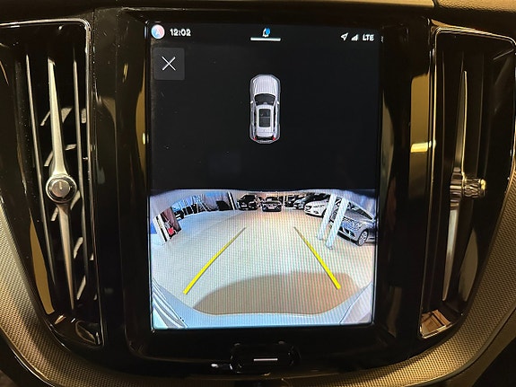 Volvo XC60 13 of 18