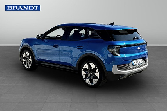 Ford Explorer 2 of 9