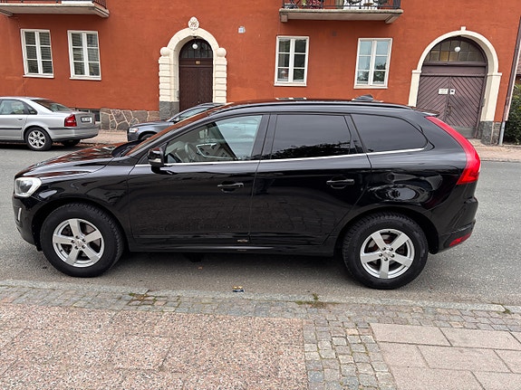 Volvo XC60 3 of 11
