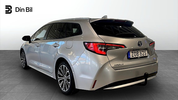 Toyota Corolla 5 of 15