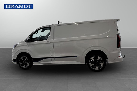 Ford E-Transit 3 of 7