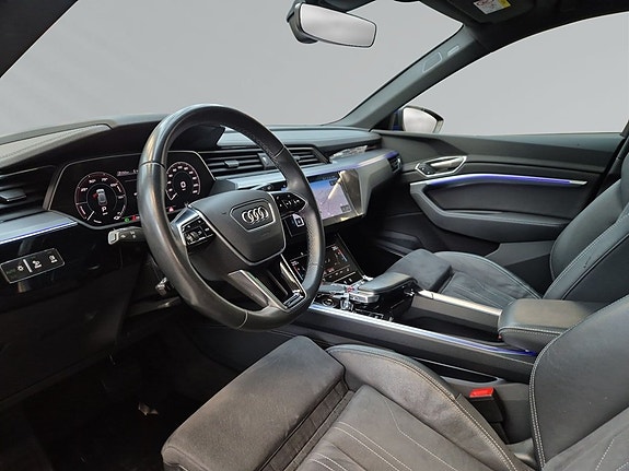 Audi Q8 7 of 9