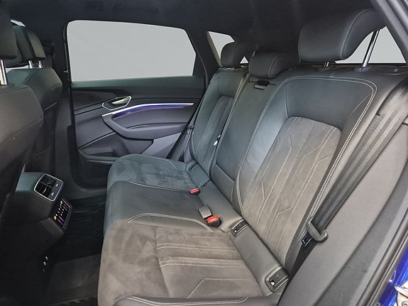 Audi Q8 9 of 9