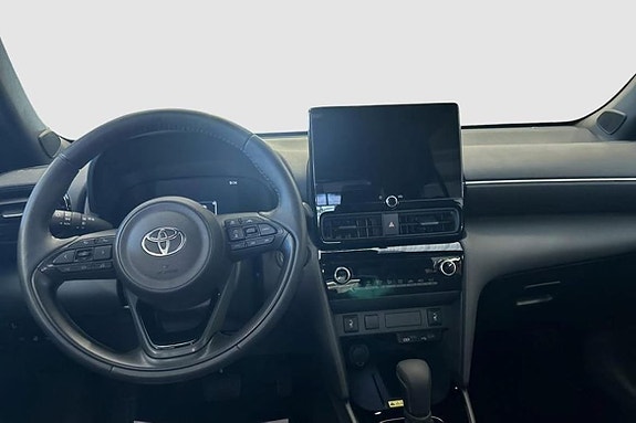 Toyota Yaris Cross 10 of 12
