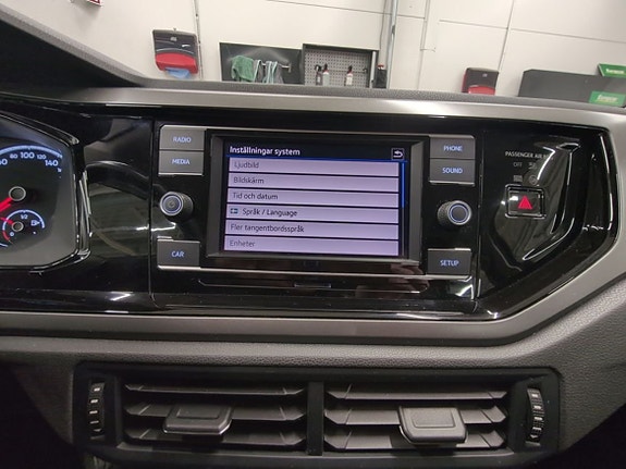 Volkswagen Polo 11 of 21