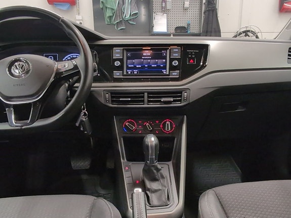 Volkswagen Polo 9 of 21