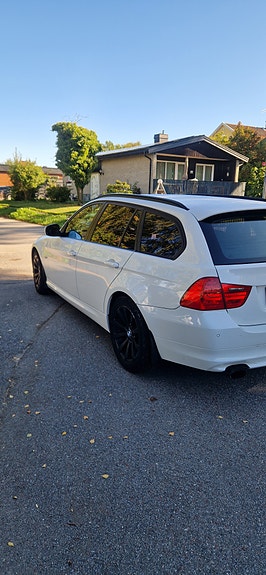 BMW 318d 5 of 8