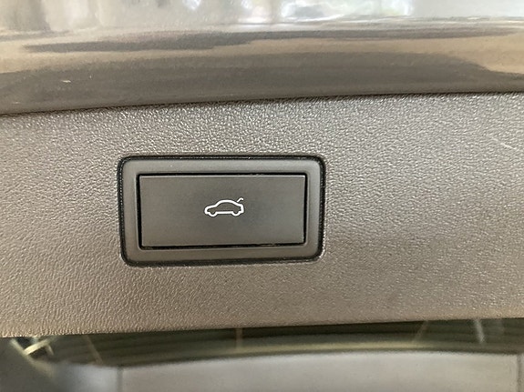 Volkswagen Tiguan 14 of 25