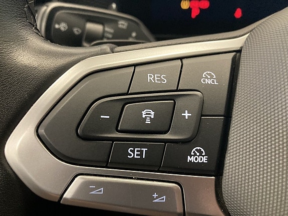 Volkswagen Tiguan 17 of 25