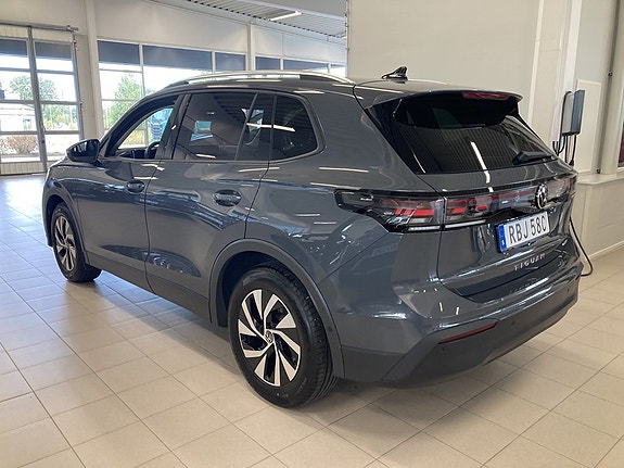Volkswagen Tiguan 5 of 25