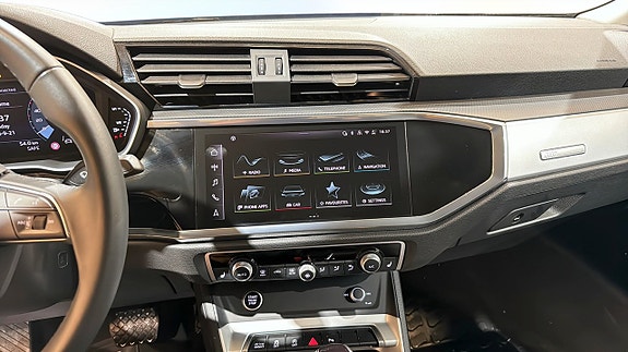 Audi Q3 9 of 20