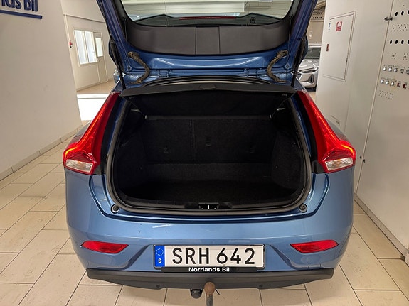 Volvo V40 7 of 7