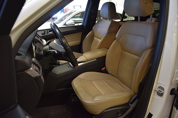 Mercedes-Benz ML350 8 of 19