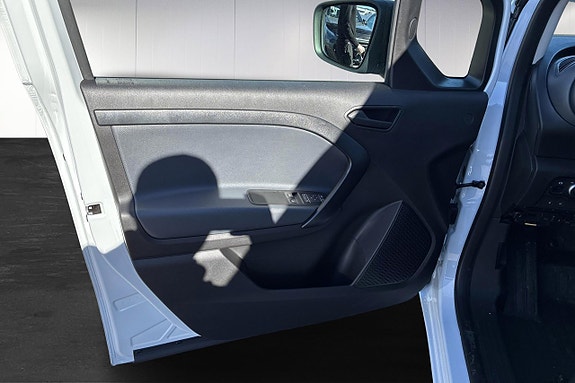 Mercedes-Benz eCitan 9 of 16
