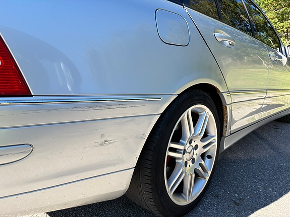 Mercedes-Benz C320 12 of 13