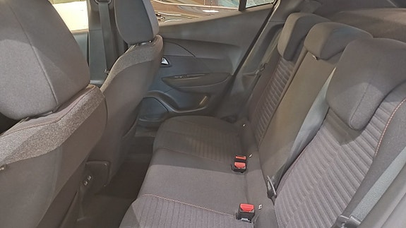 Peugeot 2008 6 of 12