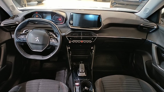 Peugeot 2008 10 of 12