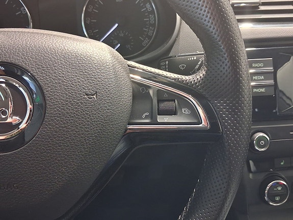 Skoda Octavia 10 of 16