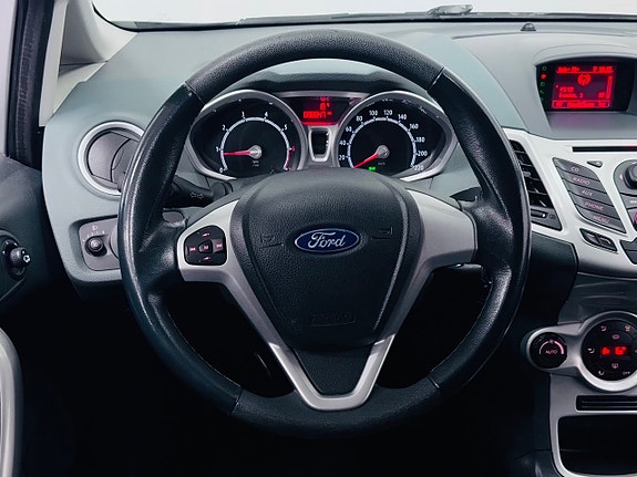 Ford Fiesta 16 of 19
